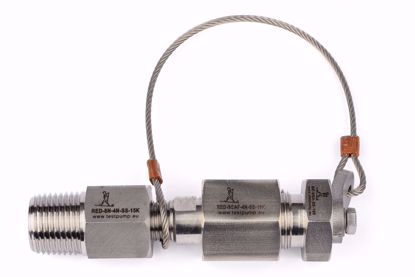 Picture of Adapter 1/2" BSP acc. EN 837 female swivel x 1/2"NPT male - Assembly with Blind Plug